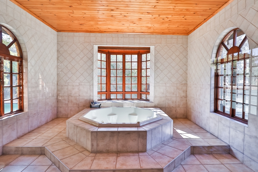 5 Bedroom Property for Sale in Cornwall Hill Gauteng