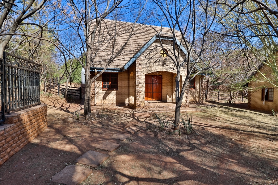 5 Bedroom Property for Sale in Cornwall Hill Gauteng