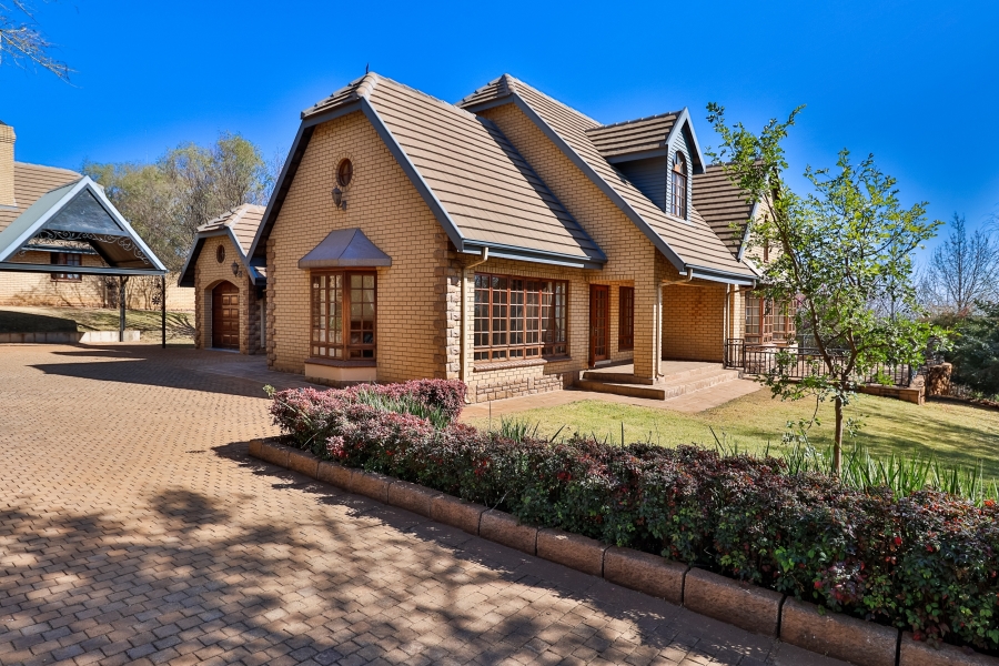 5 Bedroom Property for Sale in Cornwall Hill Gauteng
