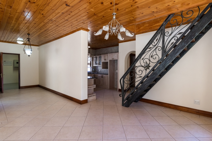 5 Bedroom Property for Sale in Cornwall Hill Gauteng