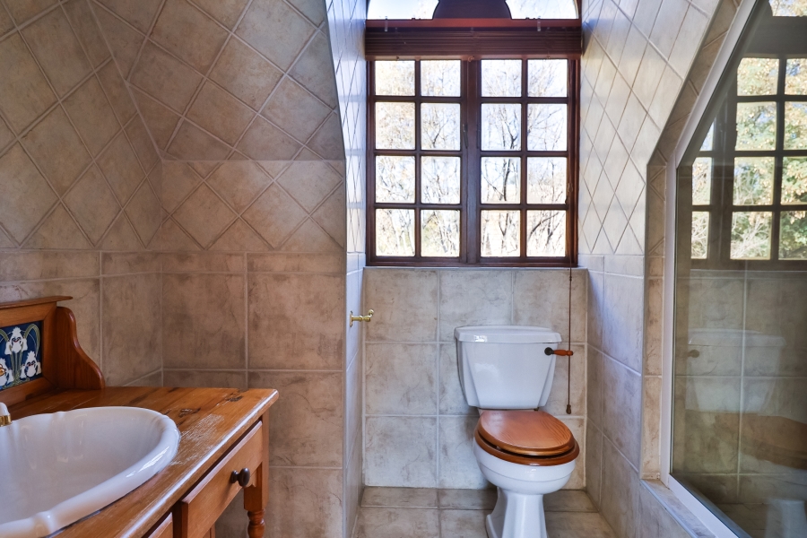 5 Bedroom Property for Sale in Cornwall Hill Gauteng