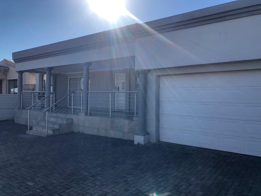To Let 2 Bedroom Property for Rent in Laudium Gauteng