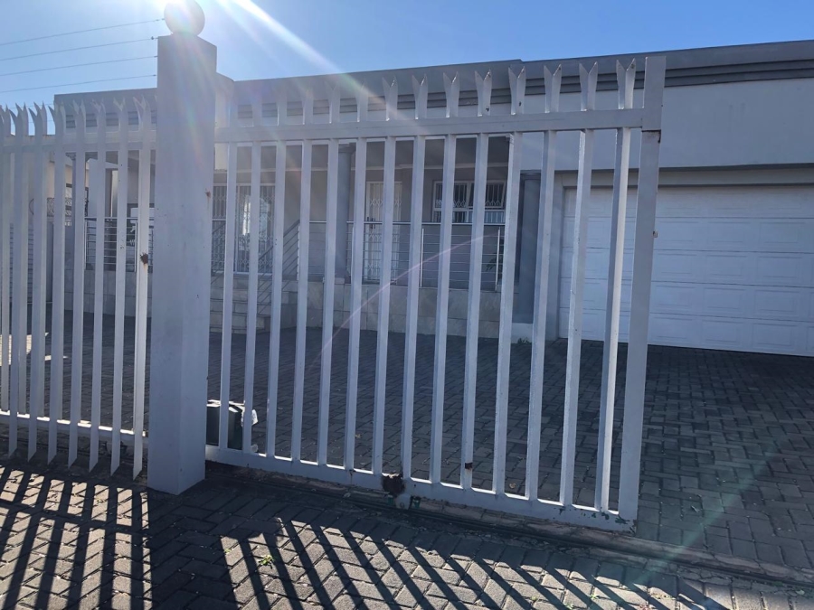 To Let 2 Bedroom Property for Rent in Laudium Gauteng