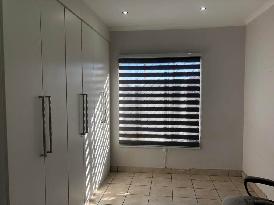 To Let 2 Bedroom Property for Rent in Laudium Gauteng