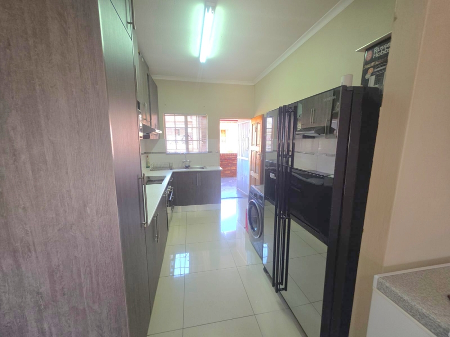 2 Bedroom Property for Sale in Erand Gardens Gauteng