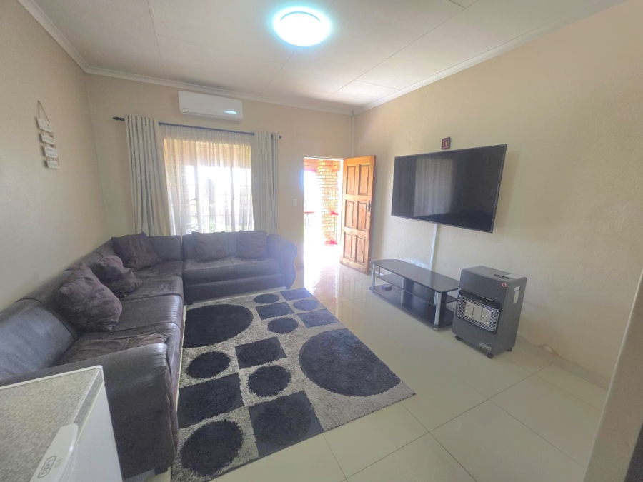 2 Bedroom Property for Sale in Erand Gardens Gauteng