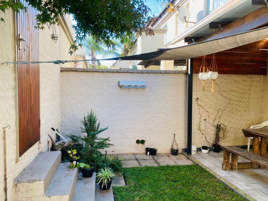 2 Bedroom Property for Sale in Pretorius Park Gauteng