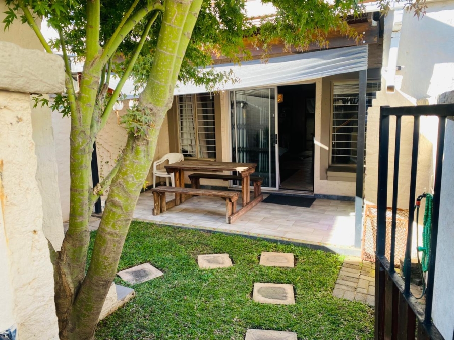 2 Bedroom Property for Sale in Pretorius Park Gauteng