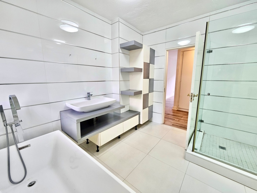 4 Bedroom Property for Sale in Morningside Gauteng