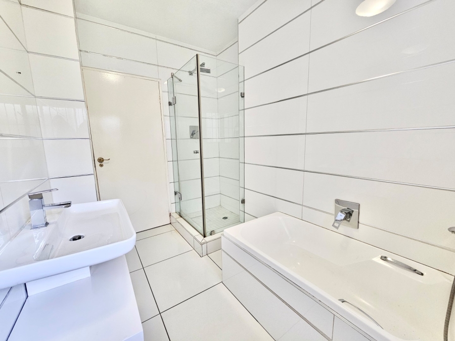 4 Bedroom Property for Sale in Morningside Gauteng