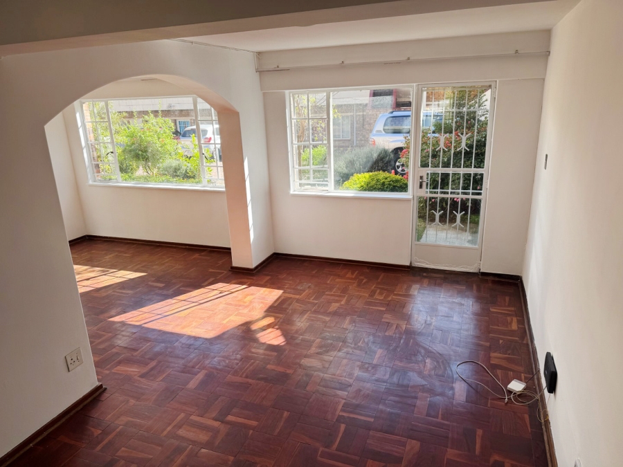 2 Bedroom Property for Sale in Waverley Gauteng