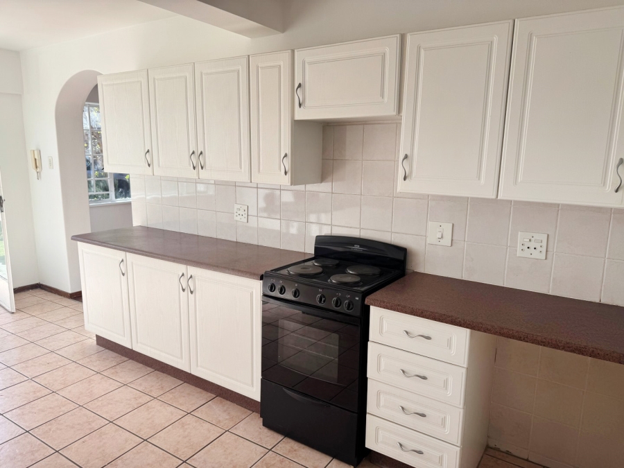 2 Bedroom Property for Sale in Waverley Gauteng