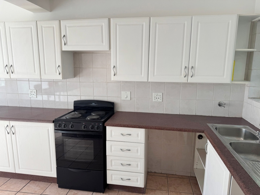2 Bedroom Property for Sale in Waverley Gauteng