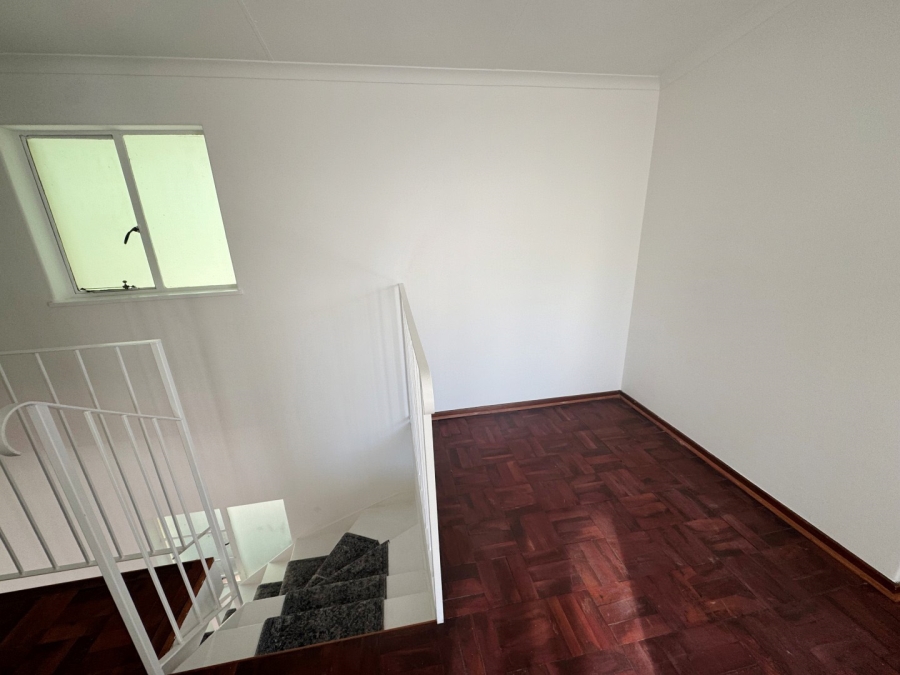 2 Bedroom Property for Sale in Waverley Gauteng