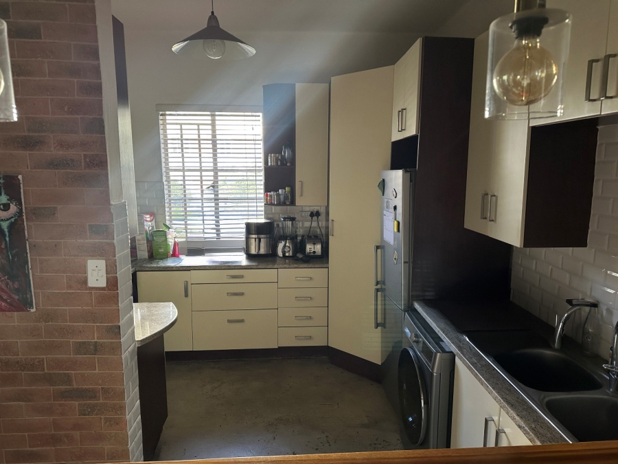2 Bedroom Property for Sale in Killarney Gauteng