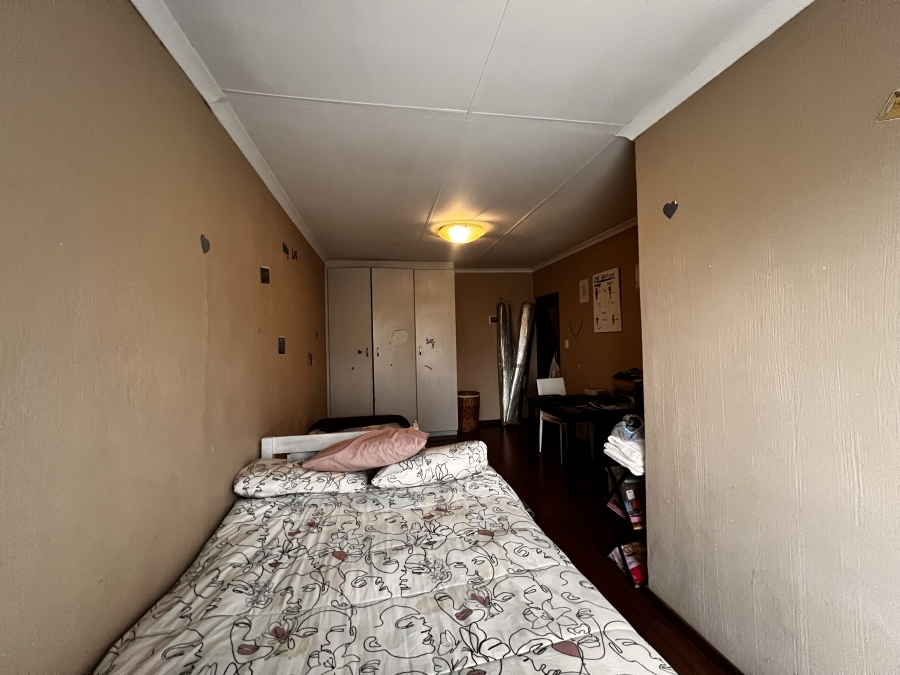 To Let 4 Bedroom Property for Rent in Erand Gardens Gauteng