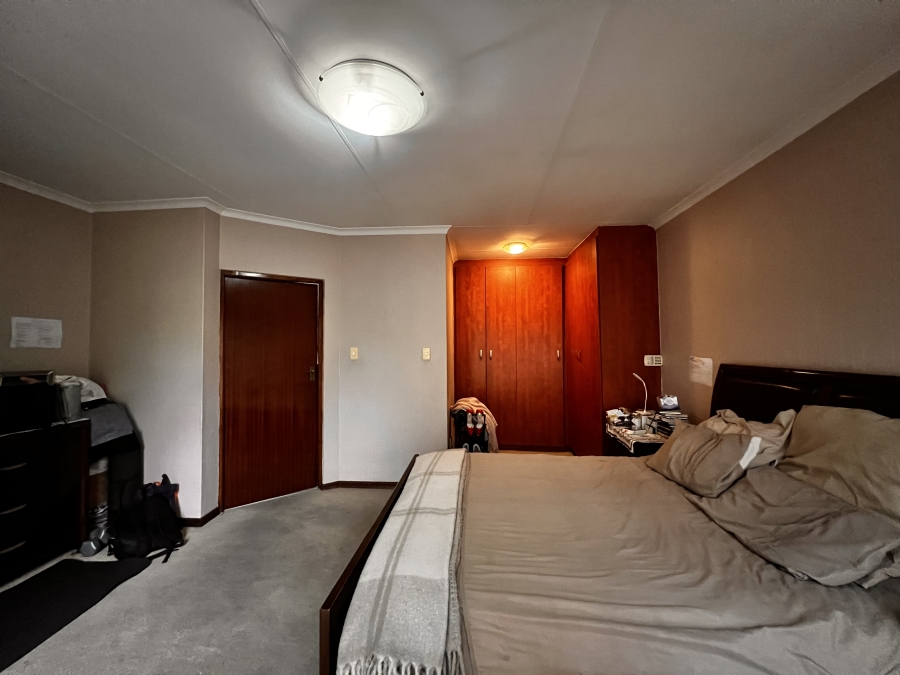 To Let 4 Bedroom Property for Rent in Erand Gardens Gauteng