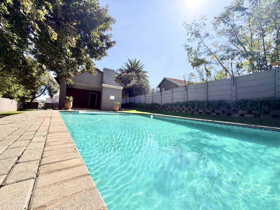 2 Bedroom Property for Sale in Halfway Gardens Gauteng