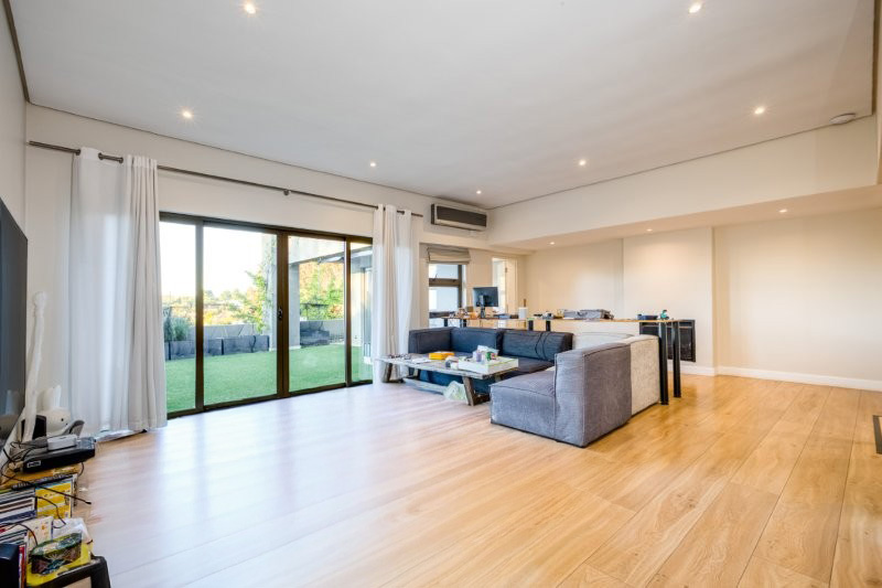To Let 5 Bedroom Property for Rent in River Club Gauteng