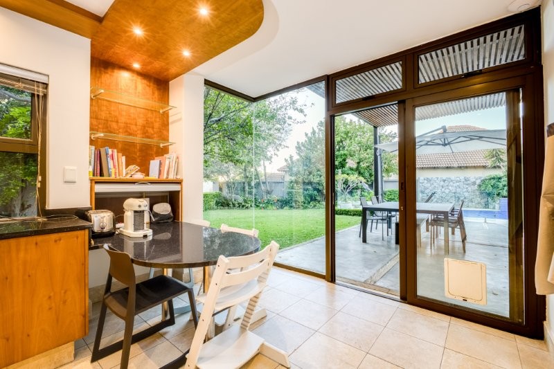 To Let 5 Bedroom Property for Rent in River Club Gauteng