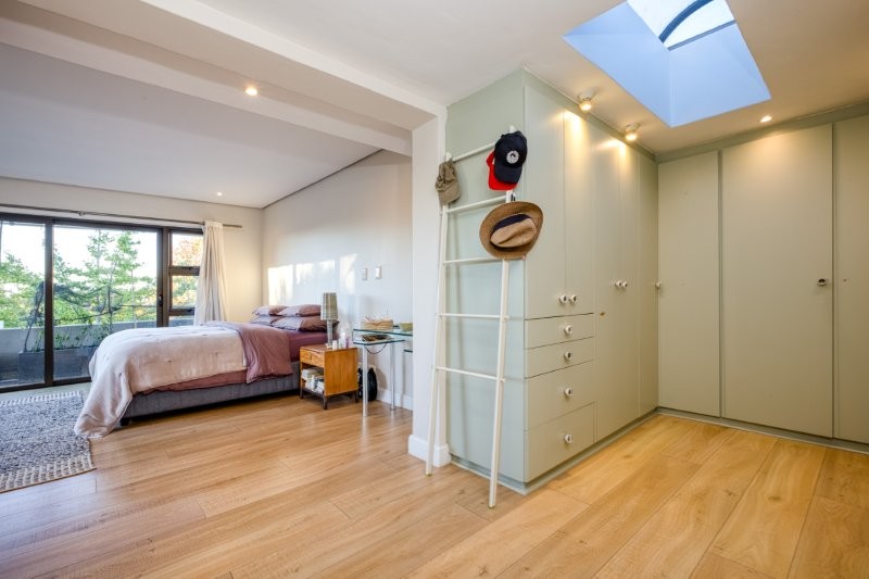 To Let 5 Bedroom Property for Rent in River Club Gauteng