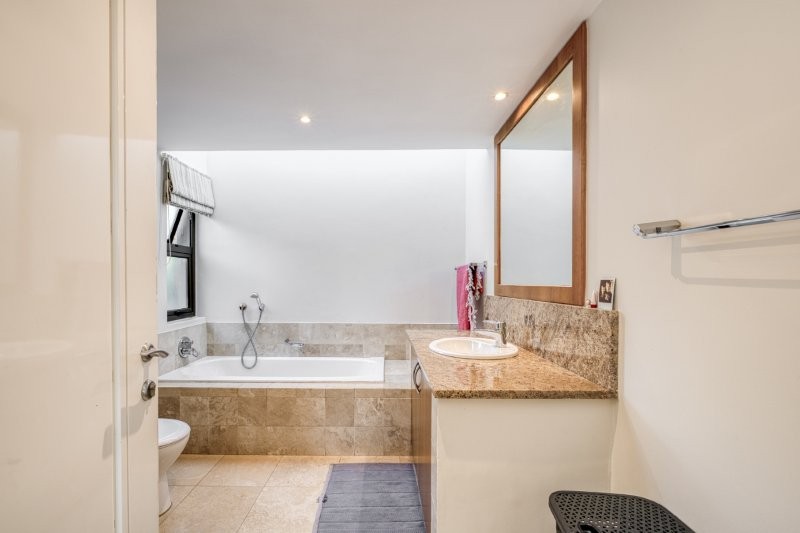 To Let 5 Bedroom Property for Rent in River Club Gauteng