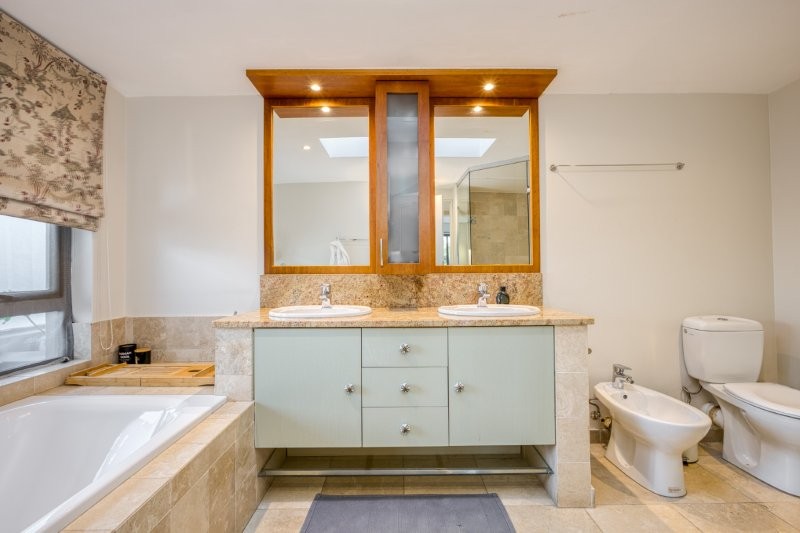 To Let 5 Bedroom Property for Rent in River Club Gauteng