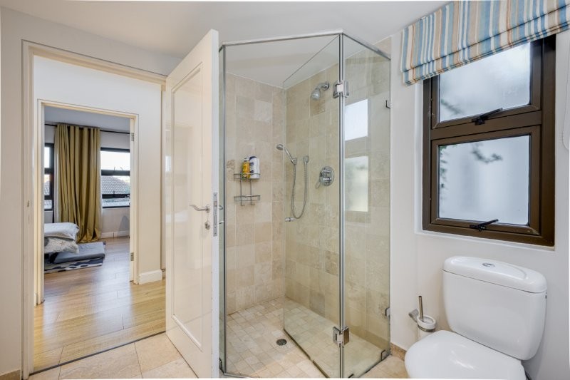 To Let 5 Bedroom Property for Rent in River Club Gauteng
