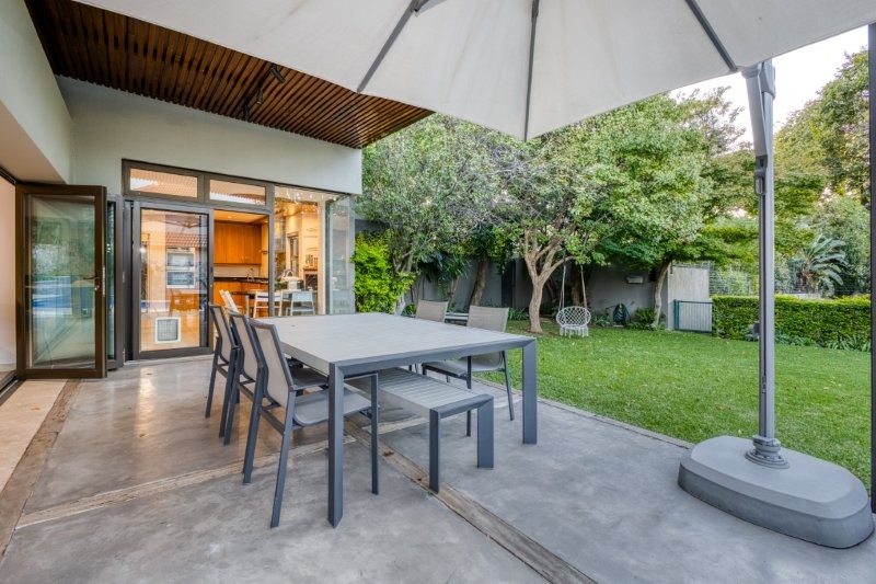 To Let 5 Bedroom Property for Rent in River Club Gauteng