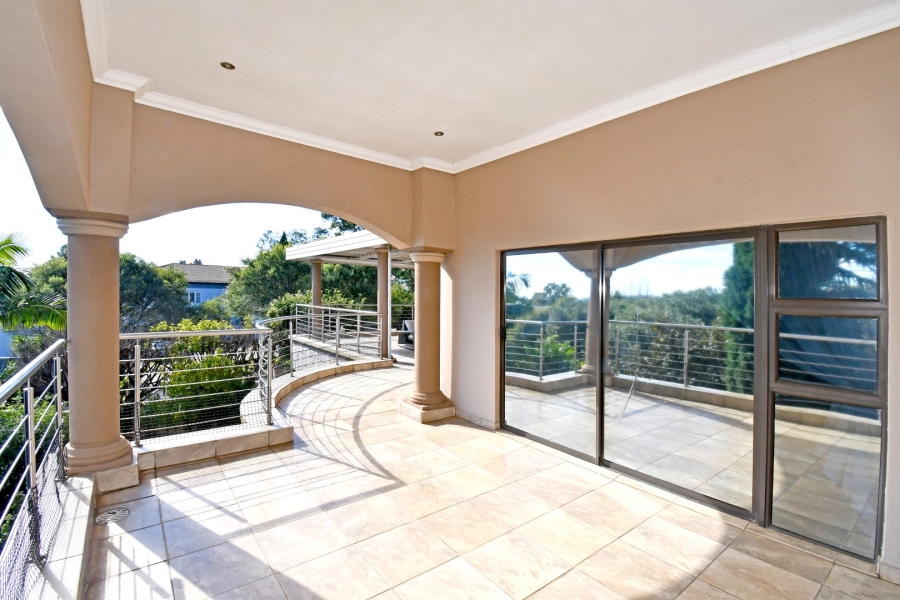 6 Bedroom Property for Sale in Benmore Gardens Gauteng