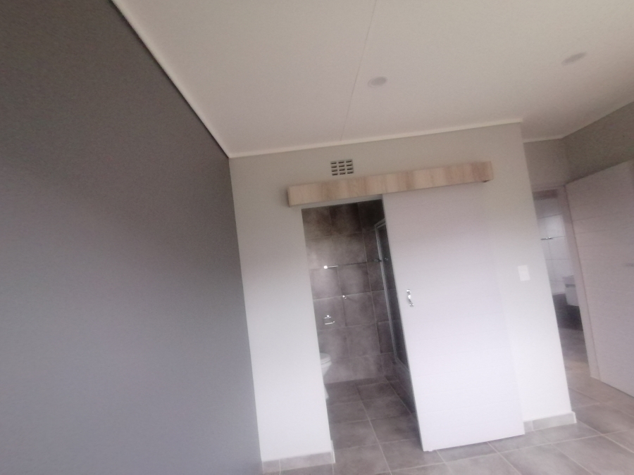 3 Bedroom Property for Sale in Lotus Gardens Gauteng