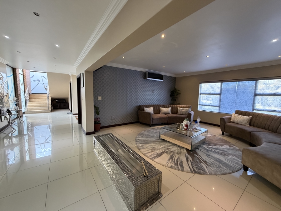 4 Bedroom Property for Sale in Aspen Hills Gauteng