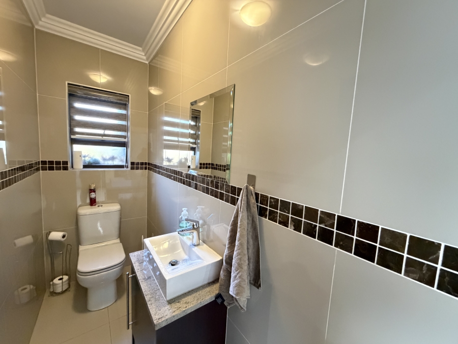 4 Bedroom Property for Sale in Aspen Hills Gauteng