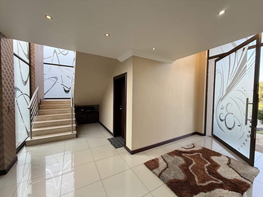 4 Bedroom Property for Sale in Aspen Hills Gauteng