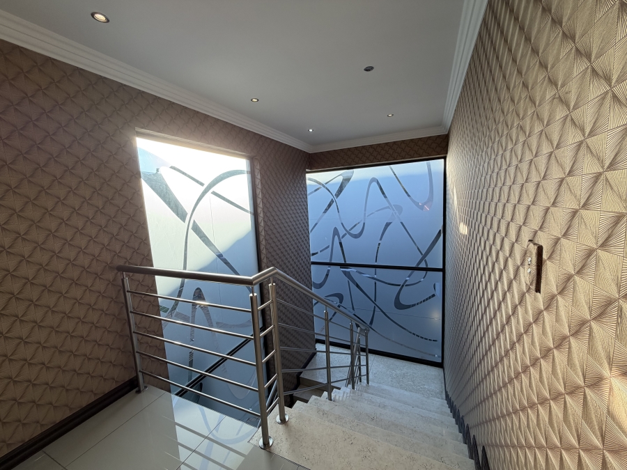 4 Bedroom Property for Sale in Aspen Hills Gauteng