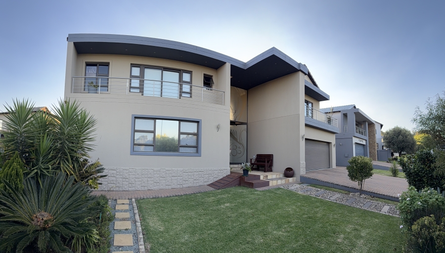 4 Bedroom Property for Sale in Aspen Hills Gauteng