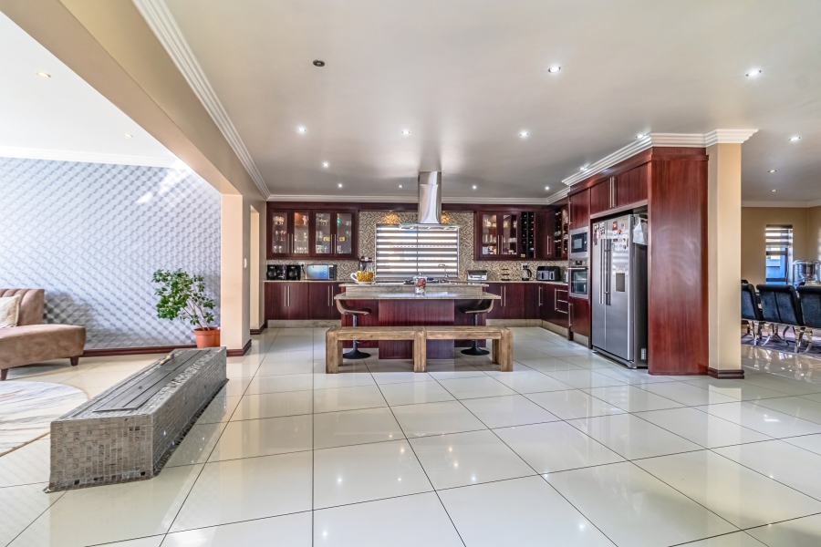 4 Bedroom Property for Sale in Aspen Hills Gauteng