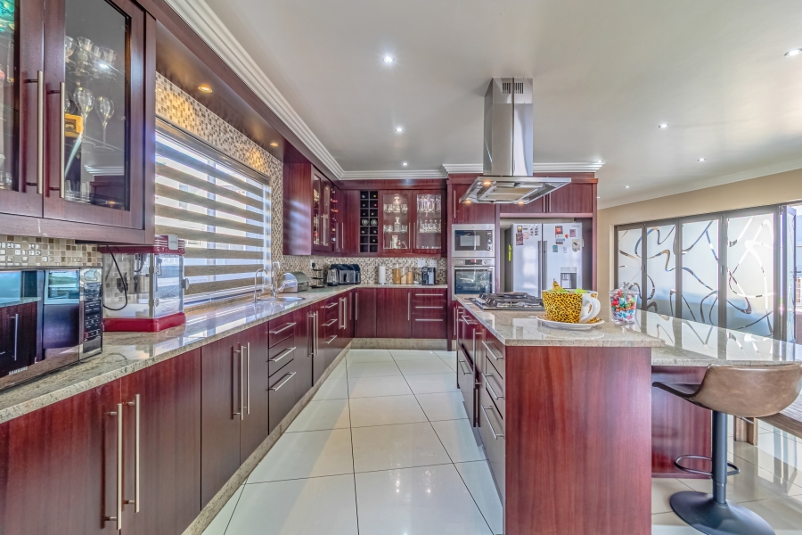 4 Bedroom Property for Sale in Aspen Hills Gauteng