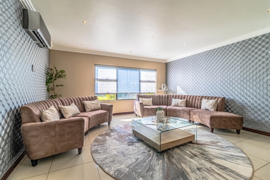 4 Bedroom Property for Sale in Aspen Hills Gauteng