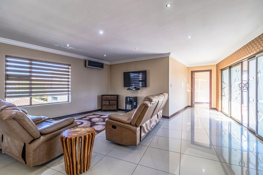 4 Bedroom Property for Sale in Aspen Hills Gauteng