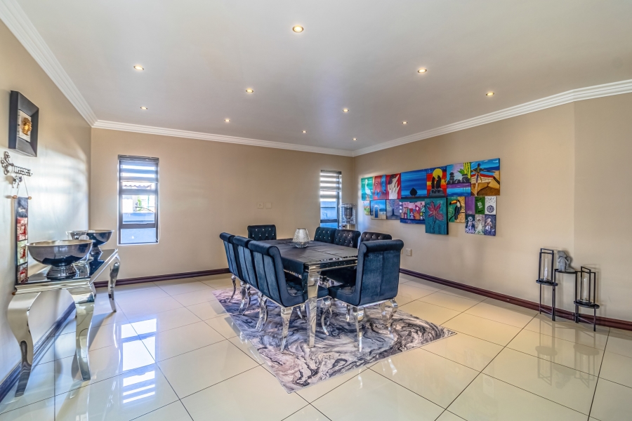 4 Bedroom Property for Sale in Aspen Hills Gauteng