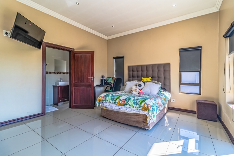 4 Bedroom Property for Sale in Aspen Hills Gauteng