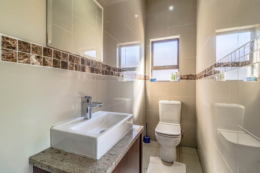 4 Bedroom Property for Sale in Aspen Hills Gauteng