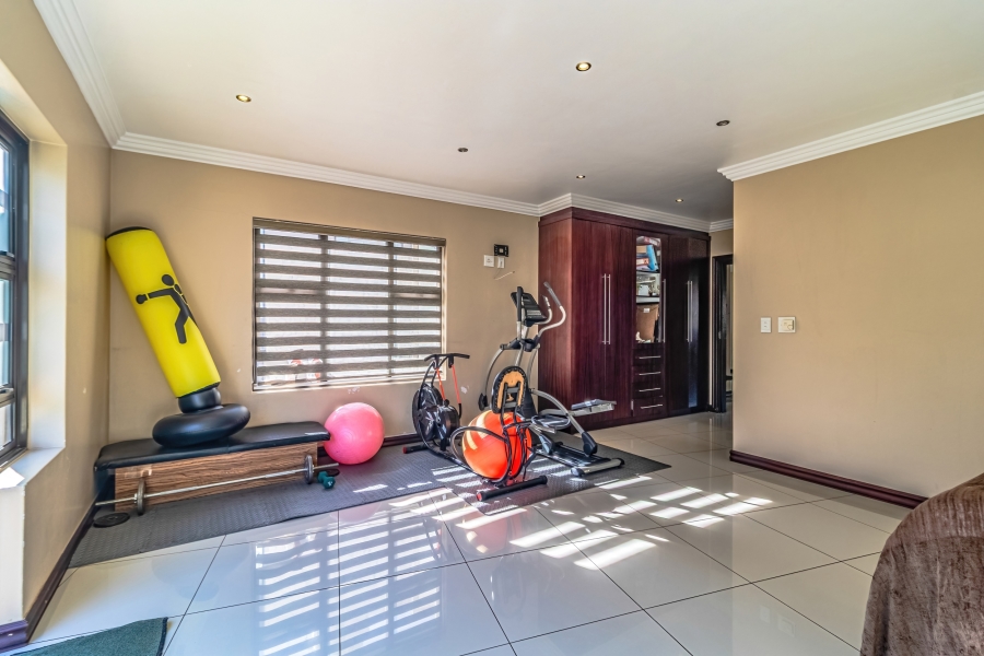 4 Bedroom Property for Sale in Aspen Hills Gauteng