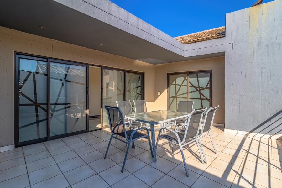 4 Bedroom Property for Sale in Aspen Hills Gauteng