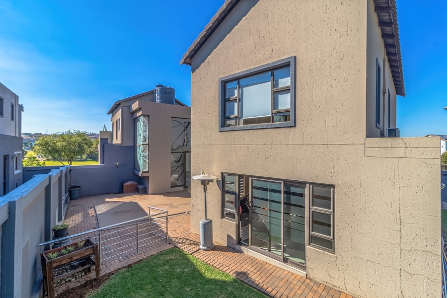 4 Bedroom Property for Sale in Aspen Hills Gauteng