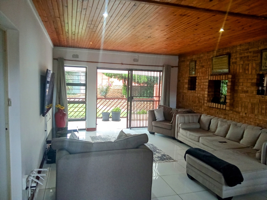 3 Bedroom Property for Sale in Groblerpark Gauteng