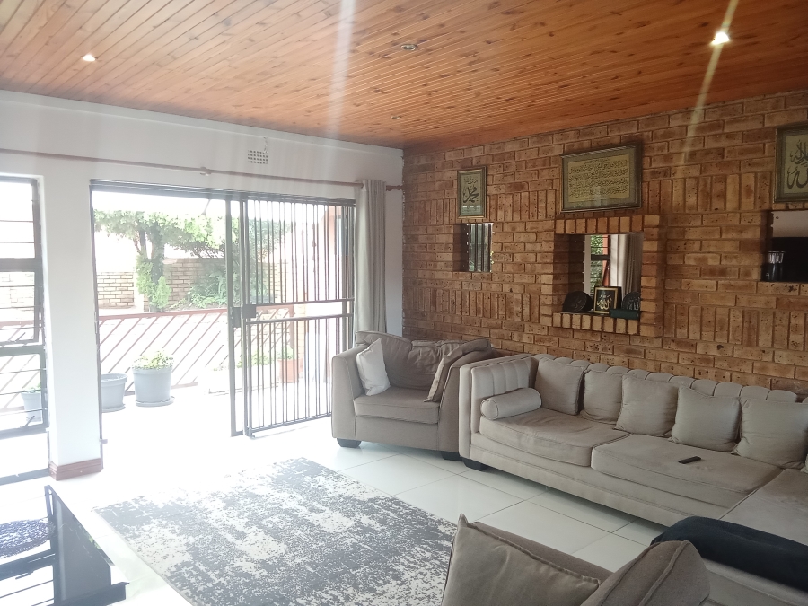 3 Bedroom Property for Sale in Groblerpark Gauteng