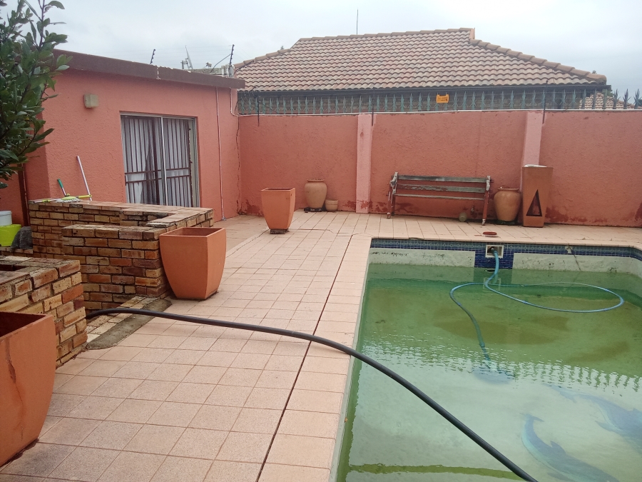 3 Bedroom Property for Sale in Groblerpark Gauteng