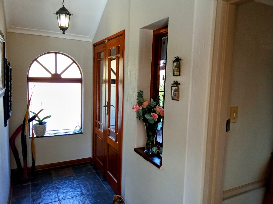 4 Bedroom Property for Sale in Wilro Park Gauteng